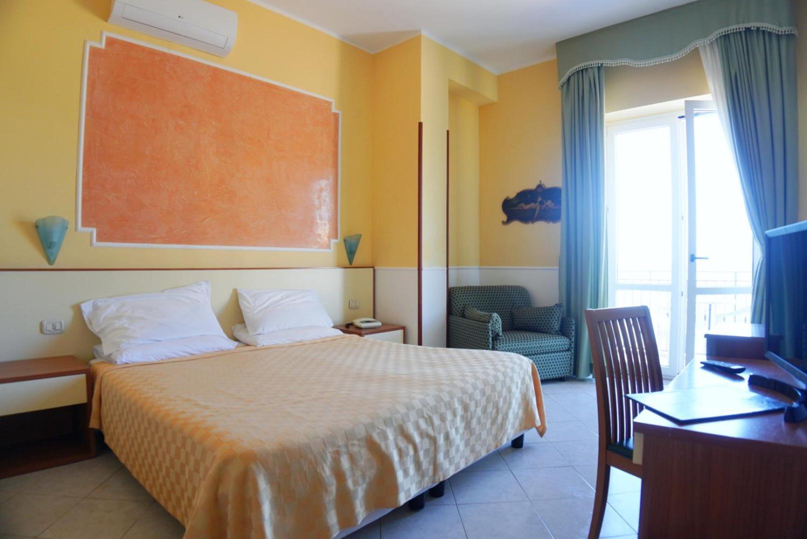 New Hotel Sonia Santa Maria di Castellabate Exterior photo